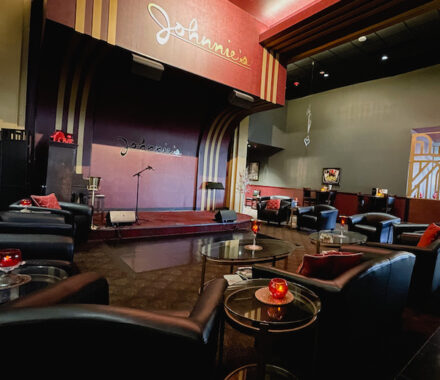 Johnnie's Jazz Bar & Grille - Liberty Kansas City Wedding Venue WedKC Stage
