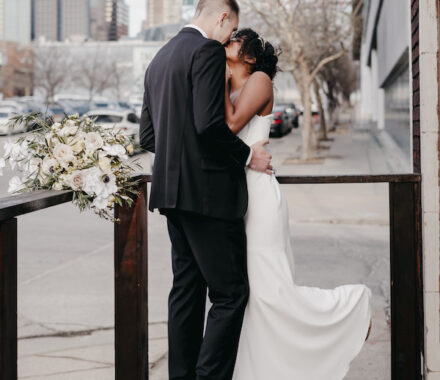 Monarch Room Kansas City Wedding Venue Wedkc Espys Photography Bride Groom Kiss