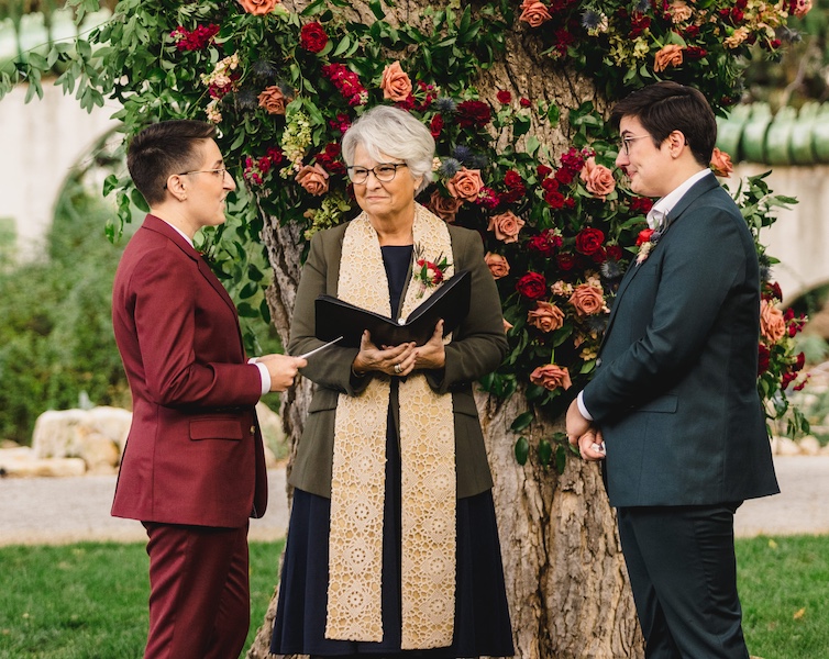 five wedding traditions to break