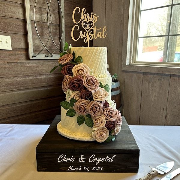 Andreas Sweet Occasions Kansas City Wedding Cake Dessert WedKC Chris Crystal