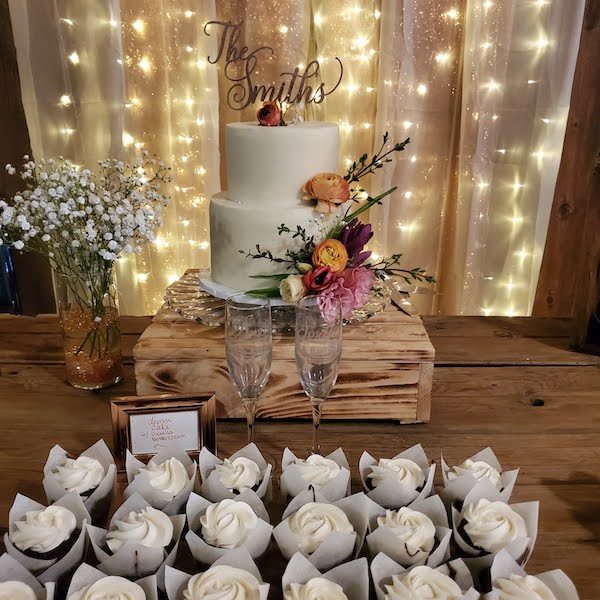 Andreas Sweet Occasions Kansas City Wedding Cake Dessert WedKC Cupcakes Cake