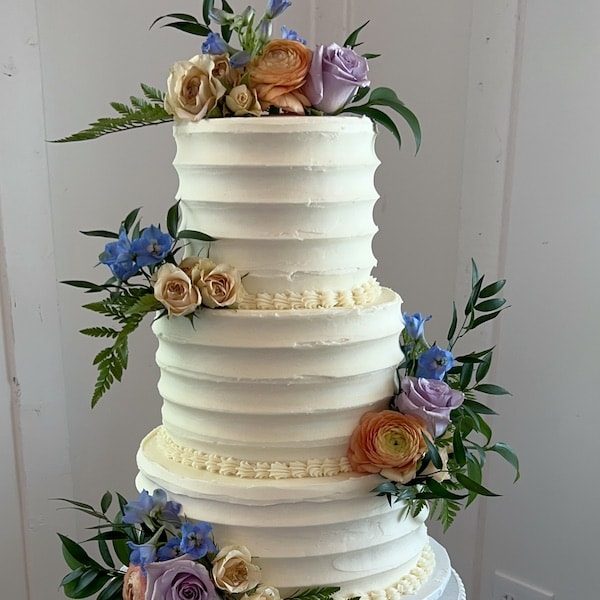 Andreas Sweet Occasions Kansas City Wedding Cake Dessert WedKC Floral Cake