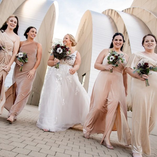 Angela Needs Shipps Kansas City Wedding Photography WedKC Bridesmaids Flowers