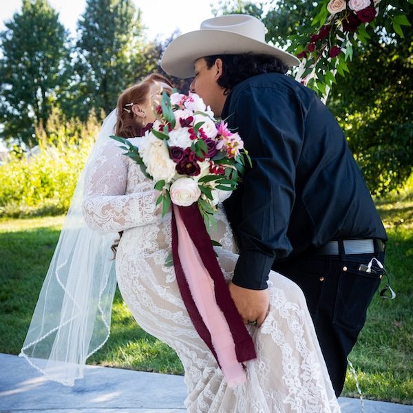 Artem Films Kansas City Wedding Photography Videography WedKC Bouquet Dip
