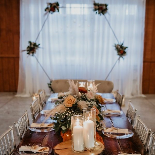 Cedar Valley Forest Kansas City Wedding Barn Venue WedKC Romantic Table