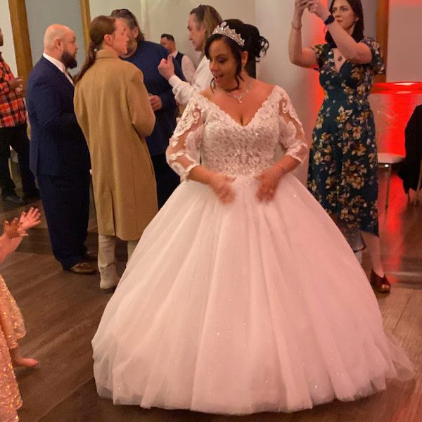 DB Entertainment Kansas City Wedding DJ WedKC Bride Dance