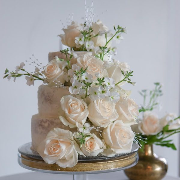 Erica Allen Photography Kansas City Wedding Photographer WedKC Cake Flowers