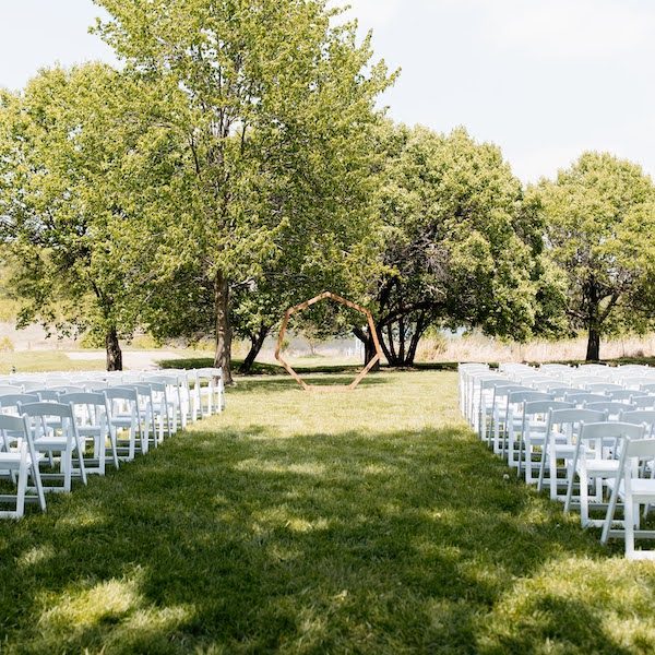 Executive Hills Polo Club Kansas City Wedding Venue WedKC Ceremony Aisle