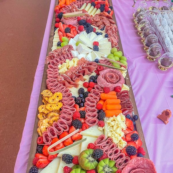 Forks-N-Chill-Kansas-City-Catering-WedKC-Purple-Charcuterie
