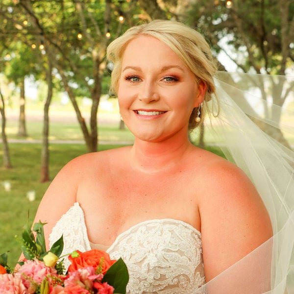 J Puhr Photography Kansas City Wedding Wedkc Veil Bride Bouquet