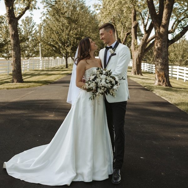 Lone Summit Ranch Kansas City WedKC Wedding Venue Couple Florals