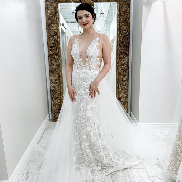 Mimi's Couture Bridal Kansas City Wedding Dress mirror