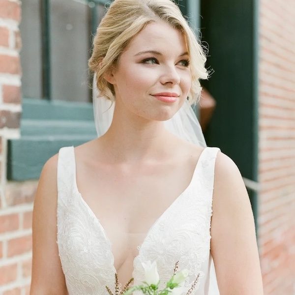 Roxana Dolson Kansas City Wedding WedKC Hairstylist Bride