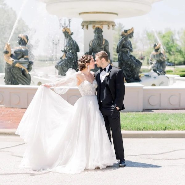 Roxana Dolson Kansas City Wedding WedKC Hairstylist Fountain