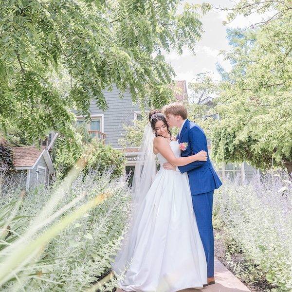 Sheree Nicole Photography WedKC Kansas City Wedding Photographer Garden Couple Kiss