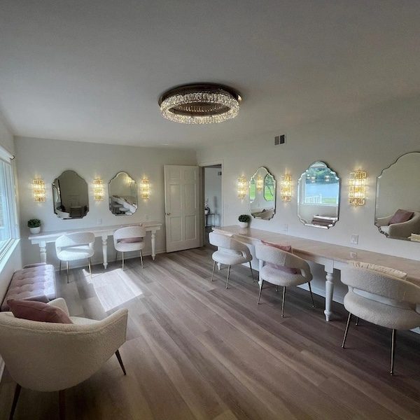 Spring Lake Wedding Venue Kansas City WedKC Bridal Suite