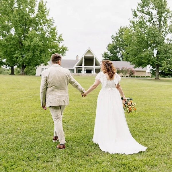 Spring Lake Wedding Venue Kansas City WedKC Lawn