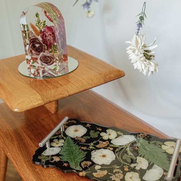 The Garden Gallery KC Wedding Kansas City WedKC Floral Preservation Tray Arch