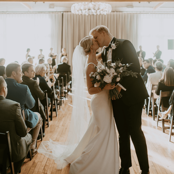 The Harlow Kansas City Wedding Venue WedKC Ceremony Kiss