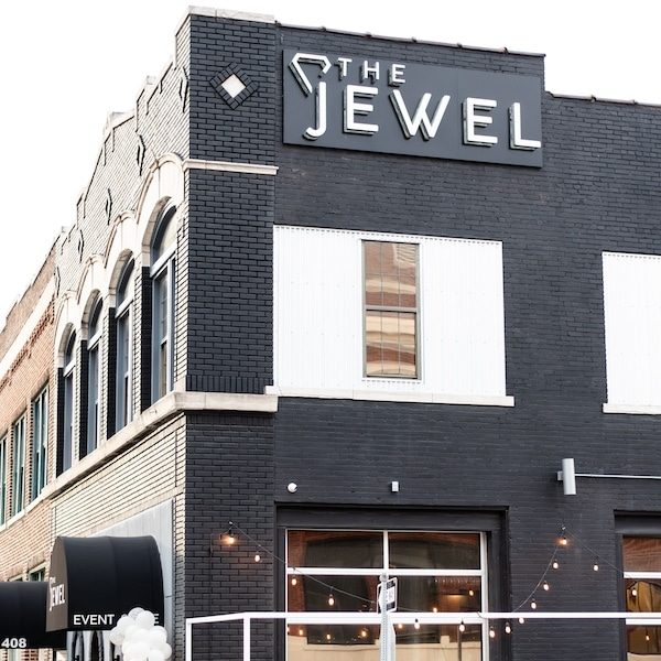 The-Jewel-Kansas-City-WedKC-Venue-Exterior