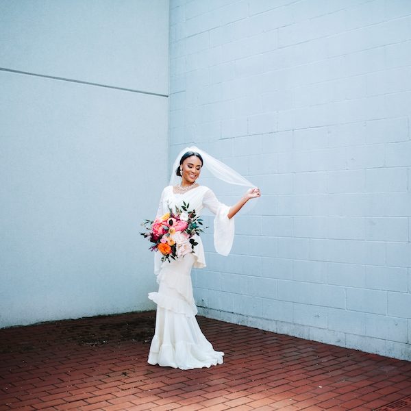 ThirtyOne-Thirty Events Kansas City Wedding Planner WedKC Bride Bouquet Veil