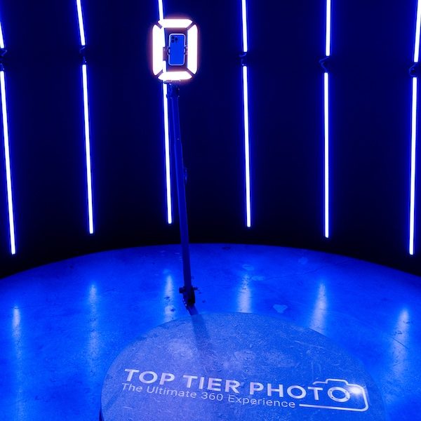 Top Tier Photo 360 Photo Booth Kansas City Wedding WedKC Blue LED Platform