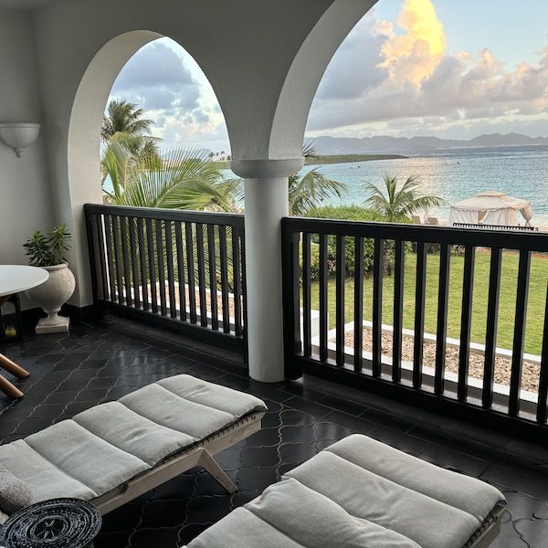 Videre Travel Kansas City Honeymoon Specialist Destination Wedding WedKC Patio Ocean View