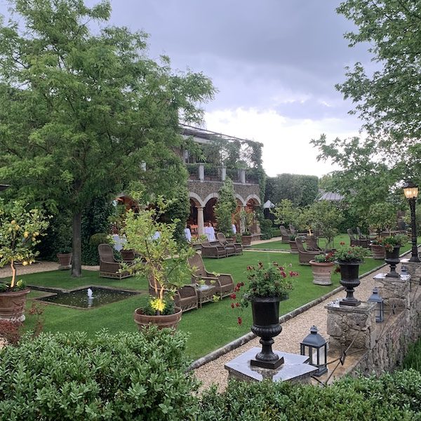 Videre Travel Kansas City Honeymoon Specialist Destination Wedding WedKC Patio