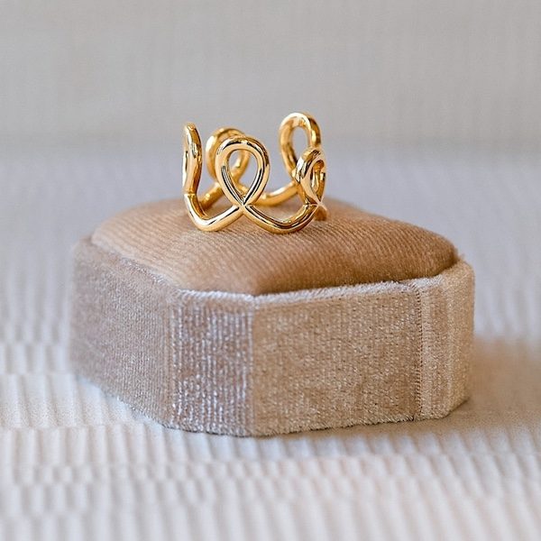 Vinca Jewelry Kansas City Wedding Jeweler Gold Ring