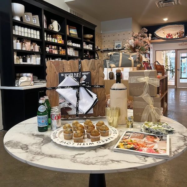 urbAna Kansas City Wedding Registry Party Tray Hosting